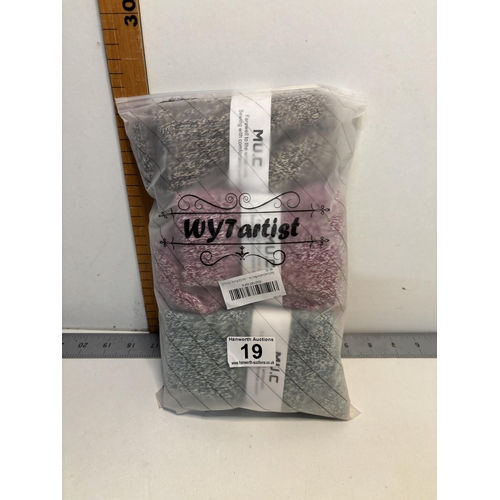 19 - Pack of 5 new wool socks