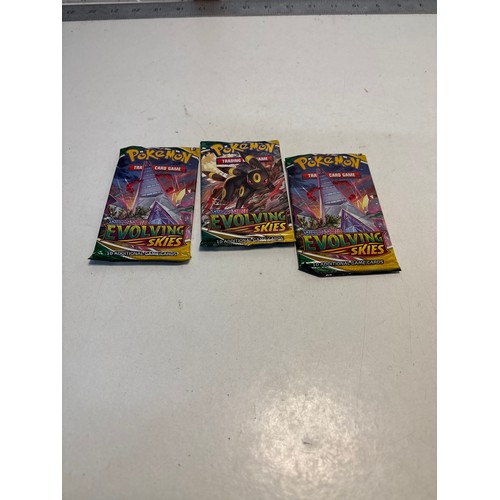 211 - Pokemon cards sealed packs