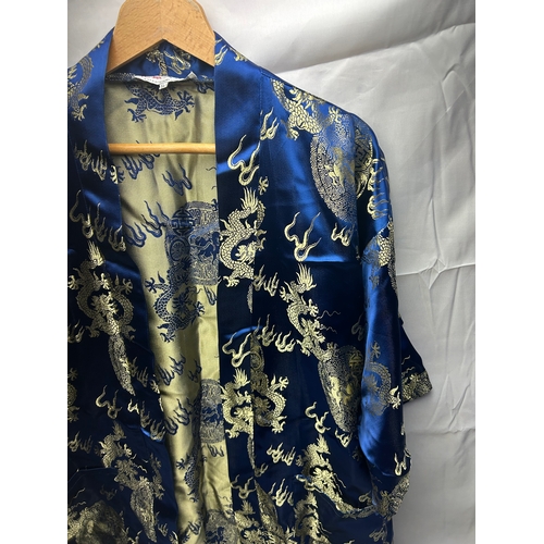 215 - Men’s Kimono Robe SIZE XL