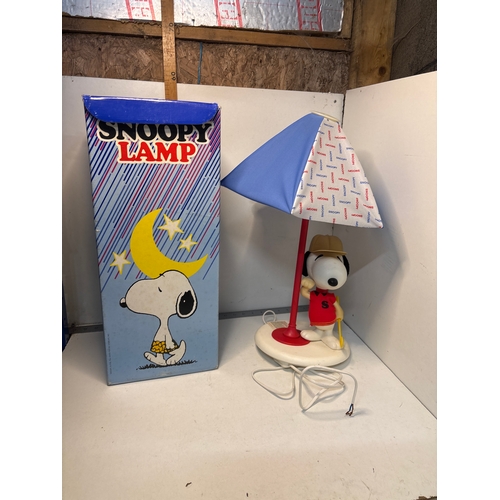 474 - Large 
Vintage 80s Nuova Linea Zero Snoopy Light