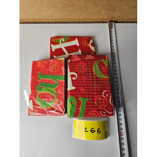 266 - 3x Wrapped Presents