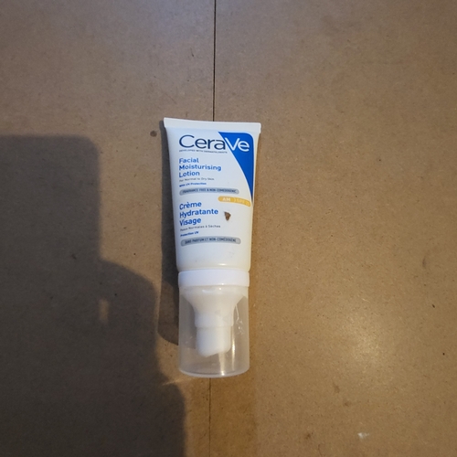 438 - CeraVe Facial Moisturising Lotion