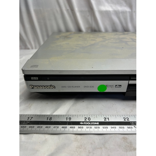 130 - Panasonic dvd/cd player