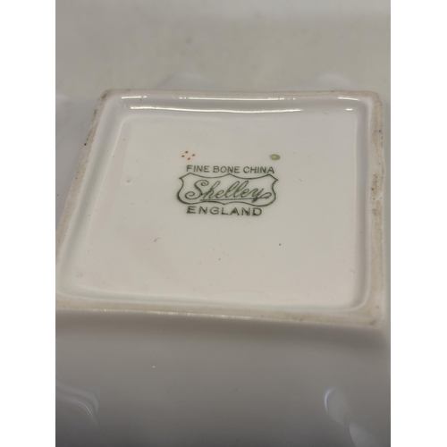 61 - Shelley pin dish