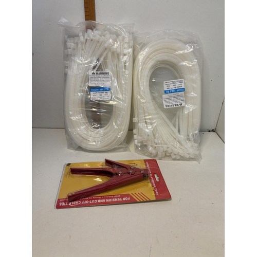 38 - Very large cable tie kit