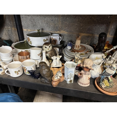 136 - Shelf full of china etc
PLEASE NOTE NOT POSTABLE