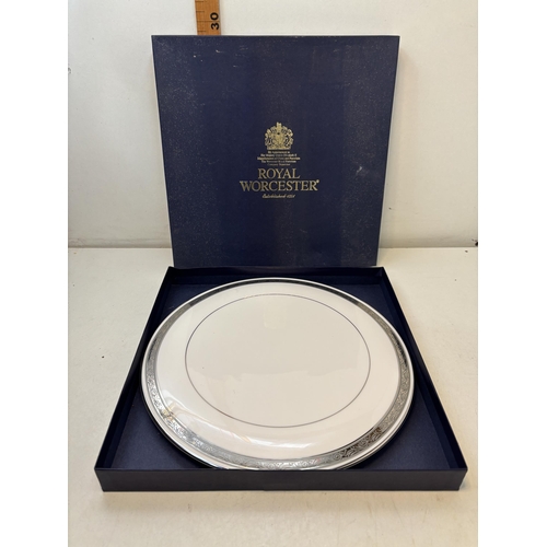 169 - Royal Worcester cake plate