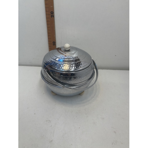 Lot 27        