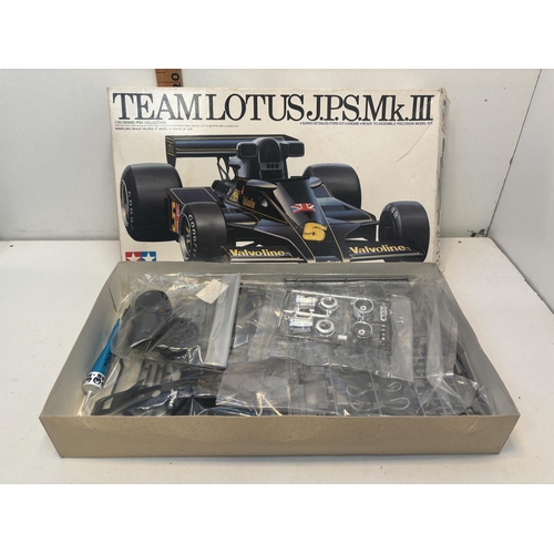 Lot 3         