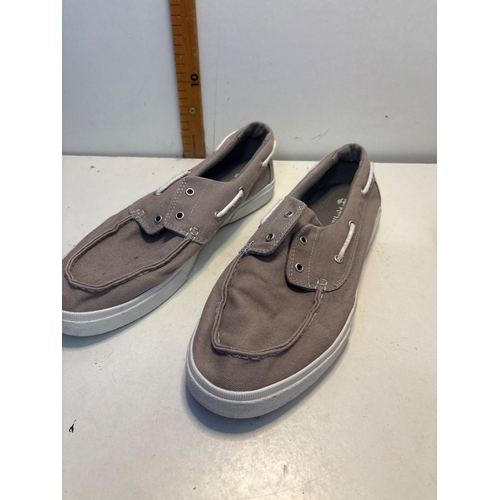 Lot 220       