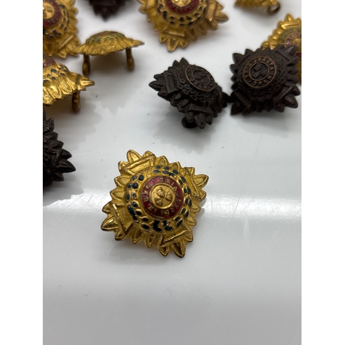 103 - Decorative metal buttons in assorted designs and finishes.