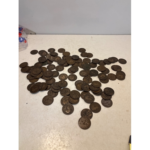 135 - Old pennies, various designs and conditions.