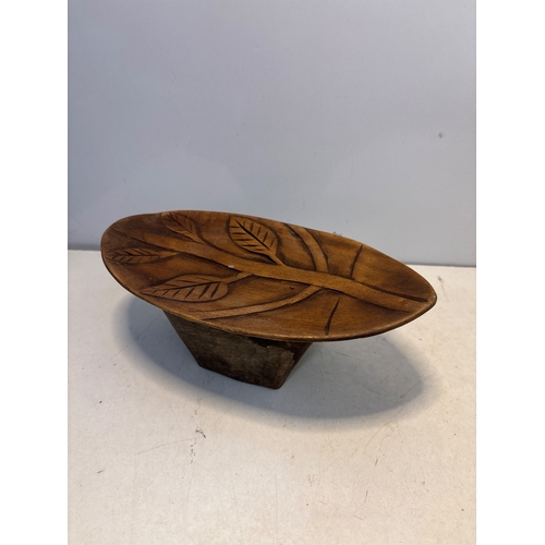 88 - Oriental head rest