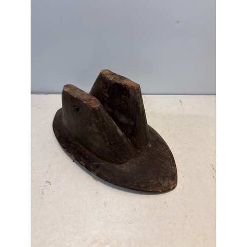 88 - Oriental head rest