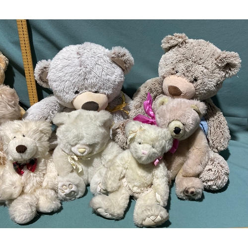 436 - Teddy Bears (8)