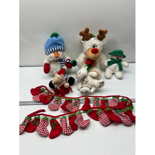 254 - Christmas Plush Soft Toy Bundle – Festive Characters & Decorations