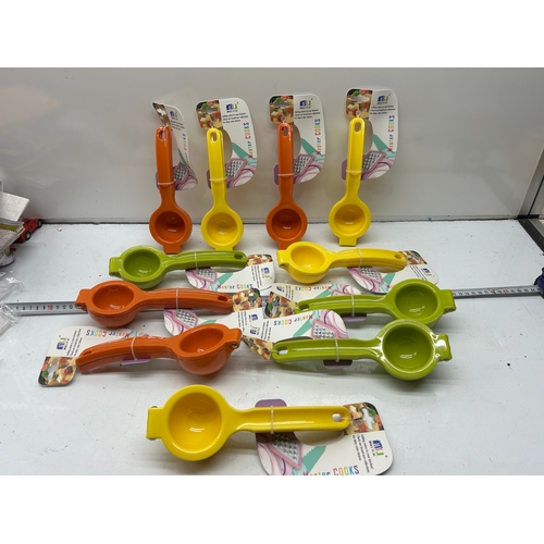 258 - Job Lot of Lemon Squeezers – Mixed Colours – New
