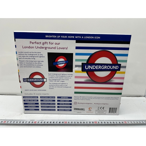 London Underground Roundel Lightbox – TfL Licensed – 15 Interchangeable ...