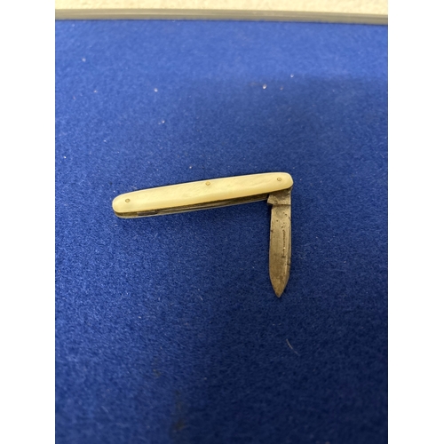 4 - Henry Mason penknife with mother-of-pearl handle.