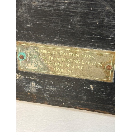 50 - Admiralty Pattern No. 5110E transporting lantern with original box 1945
