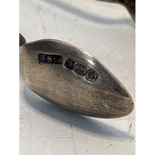 84 - Sterling silver sugar tongs with hallmarks, good condition 23.6 grams