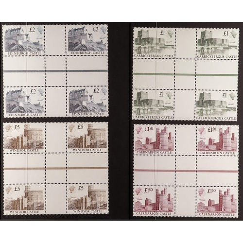 671 - GB.ELIZABETH II DECIMAL CASTLE HIGH VALUES Harrison 1988 corner block of 4 and gutter cross block of... 