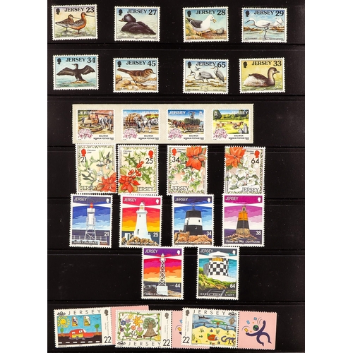 732 - GB.ISLANDS JERSEY to 2010 never hinged mint incl. self adhesives, many miniature sheets, sheetlets, ... 