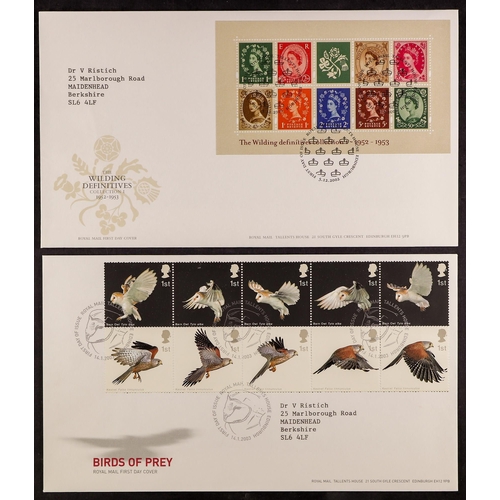 735 - GB.FIRST DAY COVERS 1959-2004 collection in three albums, mainly Bureau typed addresses, some Defini... 