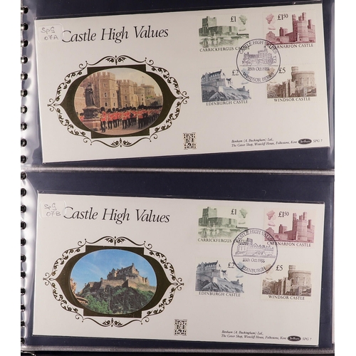 748 - GB.FIRST DAY COVERS BENHAM GOLD SERIES COVERS 1986-2001 in three Benham albums, SpG01-45 incl. Castl... 