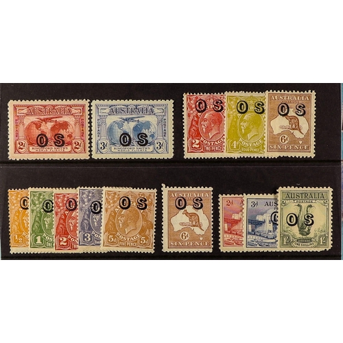 132 - AUSTRALIA OFFICIALS 1932-33 overprints complete, SG O123/136, mainly fine mint. Cat. £699. (14 stamp... 