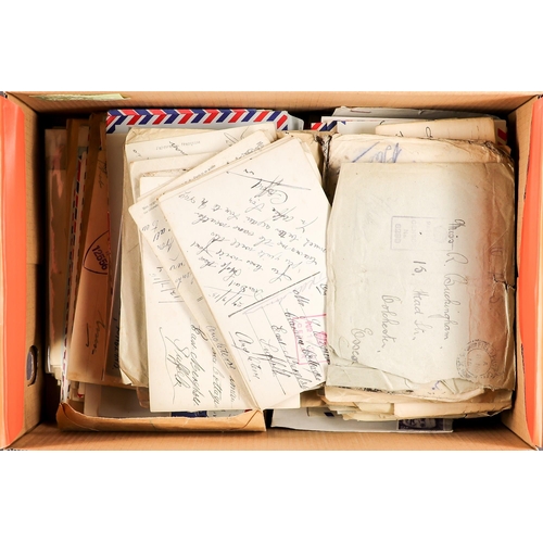 70 - COLLECTIONS & ACCUMULATIONS MILITARY MAIL from WW1 incl. with letters, and WW2, plus later, various ... 