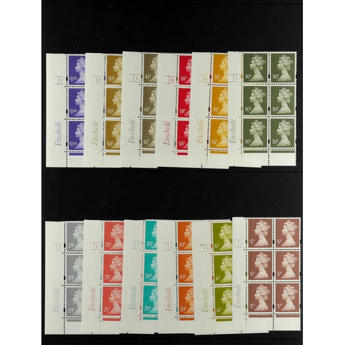 727 - GB.ELIZABETH II MINT DEFINITIVE SELECTION. Comprising of corner blocks of 6 with control numbers, in... 