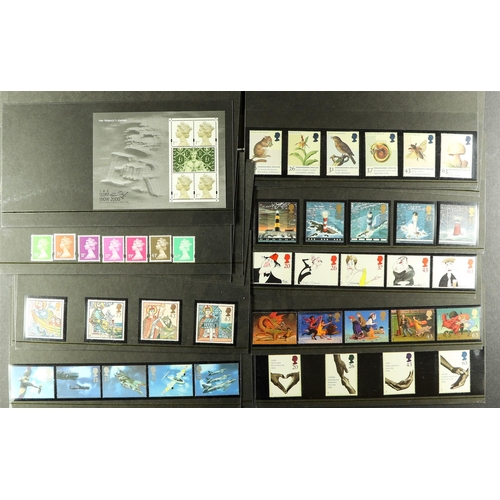 729 - GB.ELIZABETH II NHM SELECTION in glassines and on stockcards. Includes commemoratives, Regionals, Ma... 