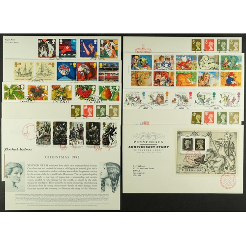 741 - GB.FIRST DAY COVERS 1966-1995 in albums. Typed covers from 1980 onwards. Includes commemorative and ... 