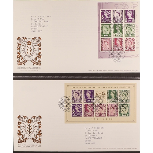 744 - GB.FIRST DAY COVERS 1994-2018 COLLECTION in nine Royal Mail cover albums with slipcases, with appare... 