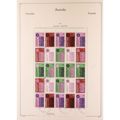 155 - AUSTRALIA 1953-1990 COMPLETE  USED COLLECTION in a KA-BE album with paper & perforation types, bookl... 