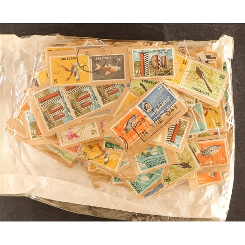 63 - COLLECTIONS & ACCUMULATIONS LARGELY COMMONWEALTH 1950's-80's on paper, country sorted into packets. ... 