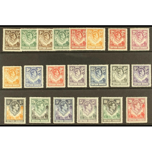 357 - NORTHERN RHODESIA 1938-52 complete set, SG 25/45, fine mint, all but the 2d yellow brown are never h... 