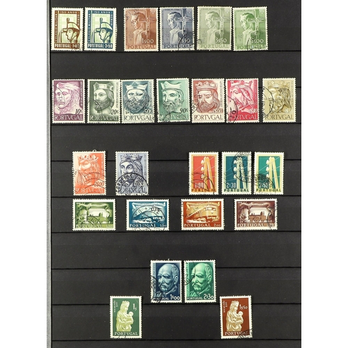 369 - PORTUGAL 1946-58 USED COLLECTION incl. 1946 Castles set, Bank of Portugal miniature sheet; 1947 Cost... 