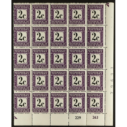 448 - SOUTH AFRICA POSTAGE DUES 1971 2c black & deep reddish violet perf 14 Afrikaans at top, SG D71, neve... 