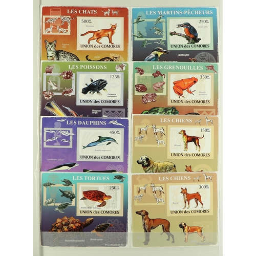 42 - COLLECTIONS & ACCUMULATIONS COMOROS ISLANDS TOPICALS, CAT 5500 ! 2009-11 miniature sheets featuring... 