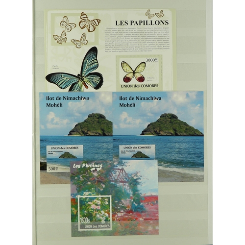 42 - COLLECTIONS & ACCUMULATIONS COMOROS ISLANDS TOPICALS, CAT 5500 ! 2009-11 miniature sheets featuring... 