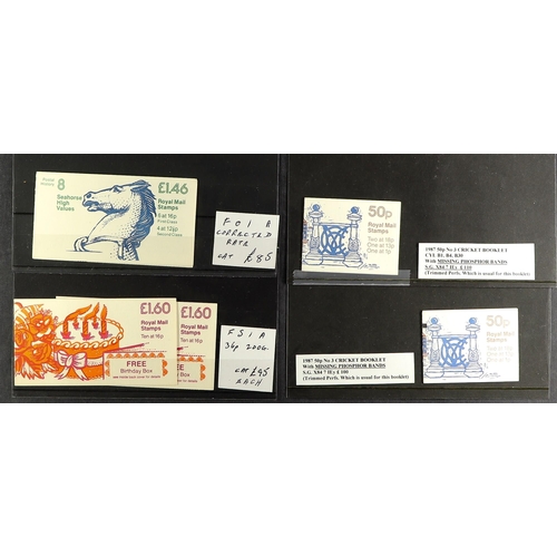 693 - GB.ELIZABETH II BOOKLET COLLECTION Small collection of the harder-to-find booklets. Includes the 197... 