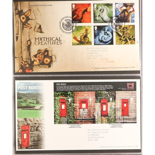 743 - GB.FIRST DAY COVERS 1981-2009 COLLECTION of Bureau issues displayed in six Royal Mail cover albums, ... 