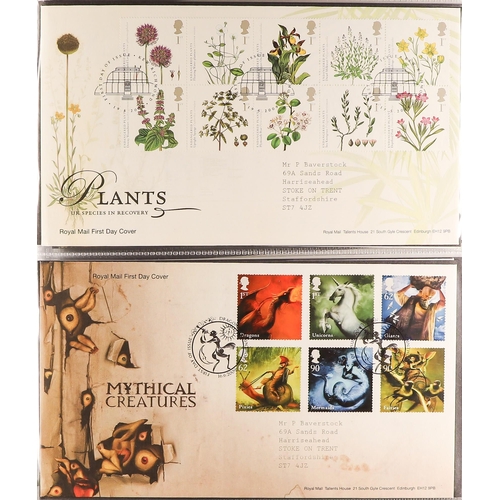 744 - GB.FIRST DAY COVERS 1986-2011 collection of Bureau covers displayed in six Royal Mail cover albums, ... 