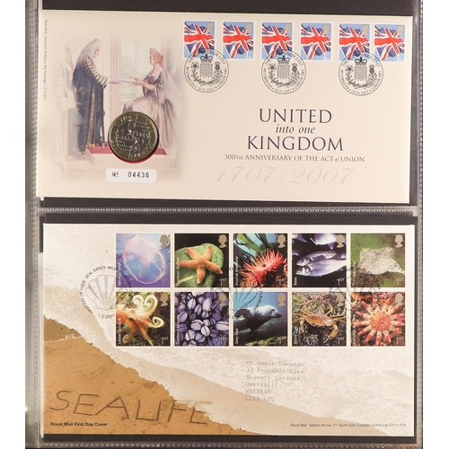 746 - GB.FIRST DAY COVERS 1996-2009 collection in six Royal Mail cover albums, incl. some coin covers (30+... 