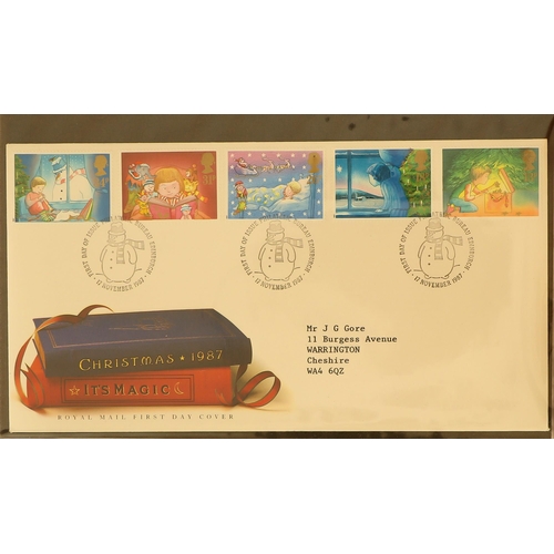 1405 - GB.ELIZABETH II COLLECTION IN TWO BOXES with two S.G. Special Stamps albums containing mint sets to ... 