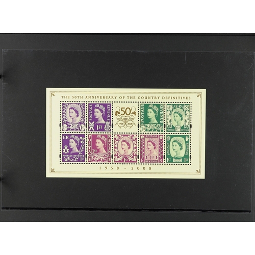 1416 - GB.ELIZABETH II MINIATURE SHEET COLLECTION in Royal Mail album which range from 1970s to 2020. Face ... 