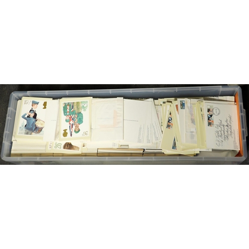 1421 - GB.ELIZABETH II PHQ CARDS an accumulation of unused and used in a large tub, some light duplication.... 