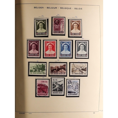 256 - BELGIUM 1951-81 COLLECTION of mainly fine used in an album with never hinged mint stamps scattered t... 